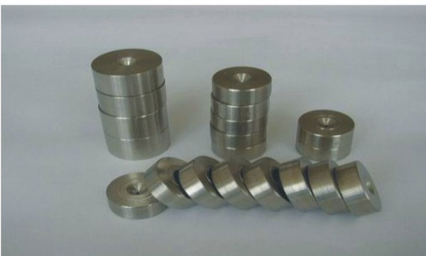 ���ʯ��˿ģ